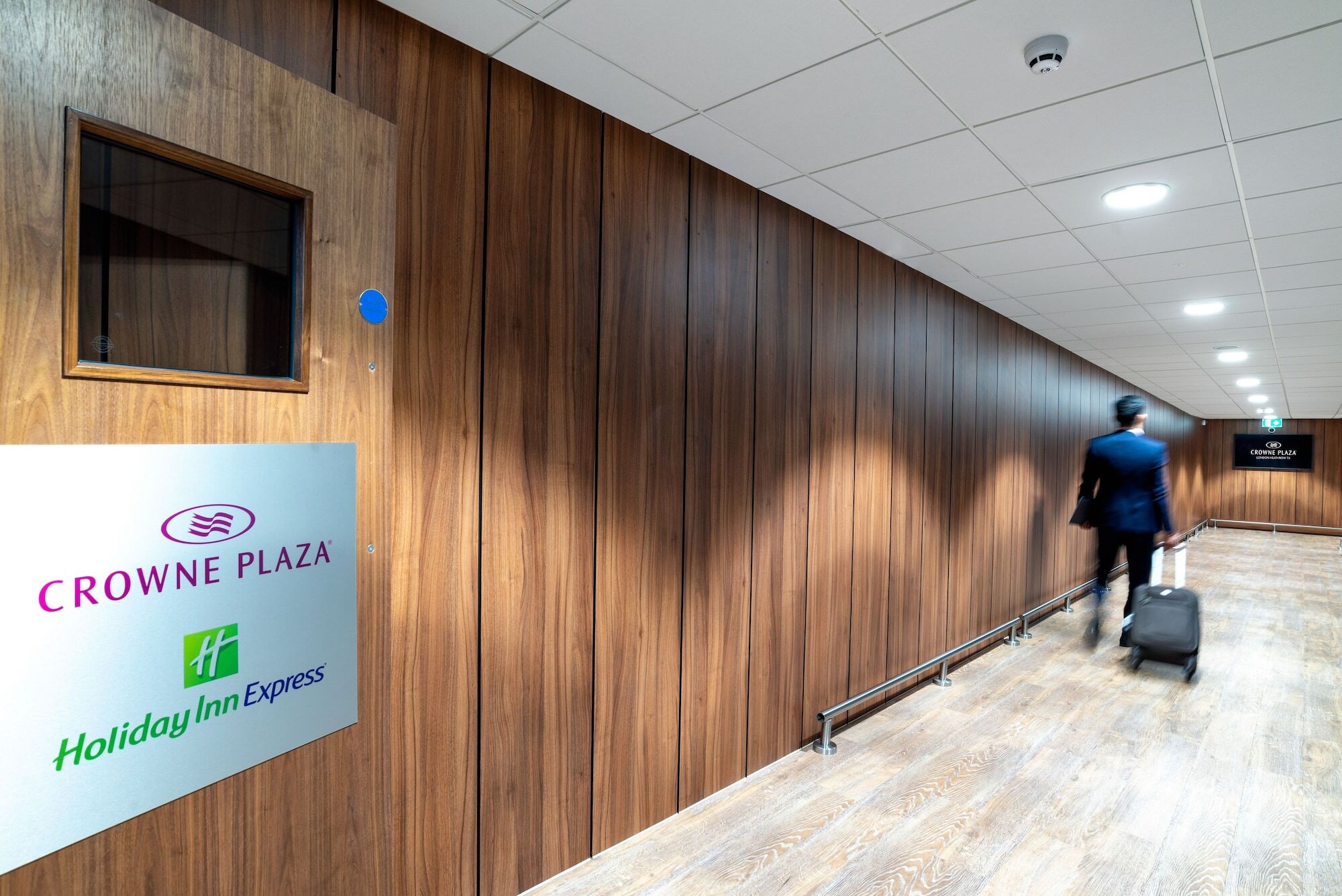 Express - London Heathrow T4 By Ihg Hotel 4*
